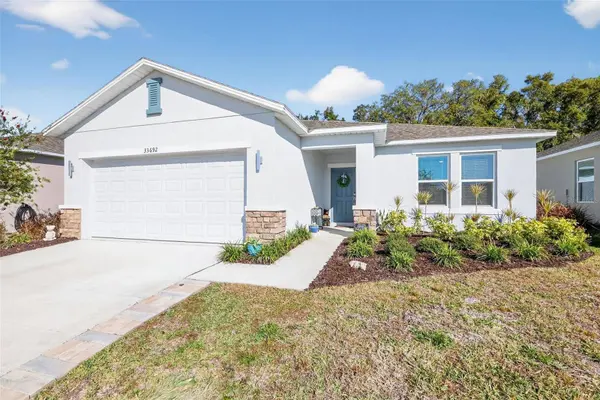 33692 SKY BLOSSOM CIR, Leesburg, FL 34788