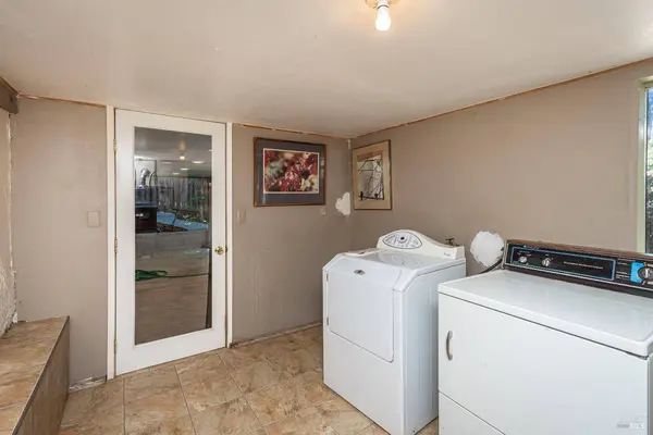 431 E Berna AVE, Napa, CA 94559