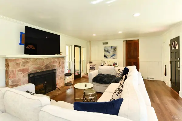 4 Ramona AVE, Napa, CA 94559