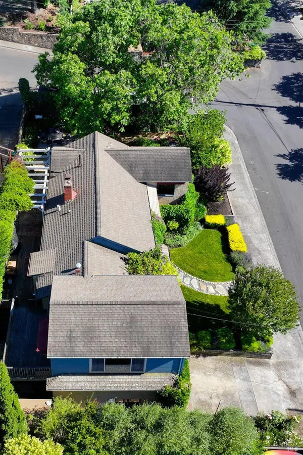 4 Ramona AVE, Napa, CA 94559