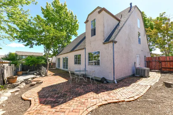 26 Lloyd CT, Napa, CA 94558