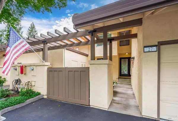 27 Fountain Grove CIR, Napa, CA 94558