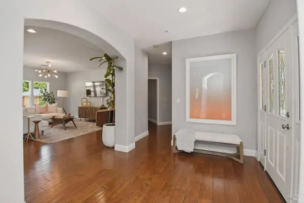 10 Brooke CT, Napa, CA 94558
