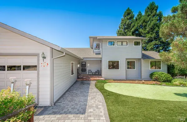 1133 Stanford CT, Napa, CA 94558