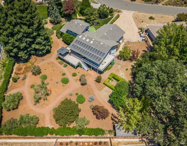 1133 Stanford CT, Napa, CA 94558