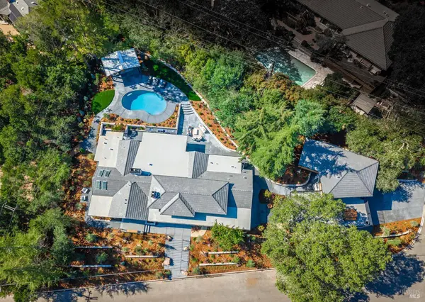 15 Via Del Arroyo DR, Napa, CA 94559
