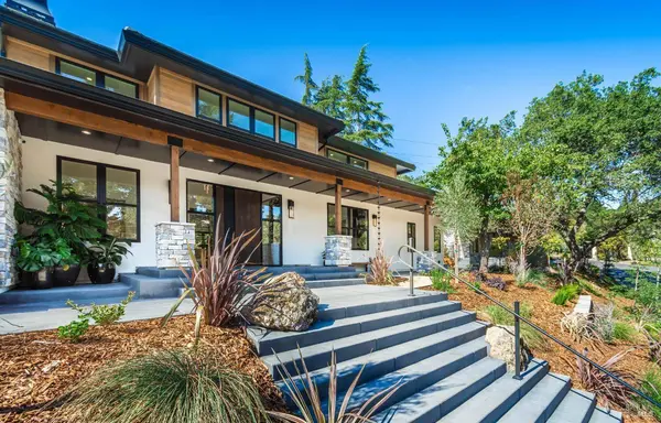 15 Via Del Arroyo DR, Napa, CA 94559