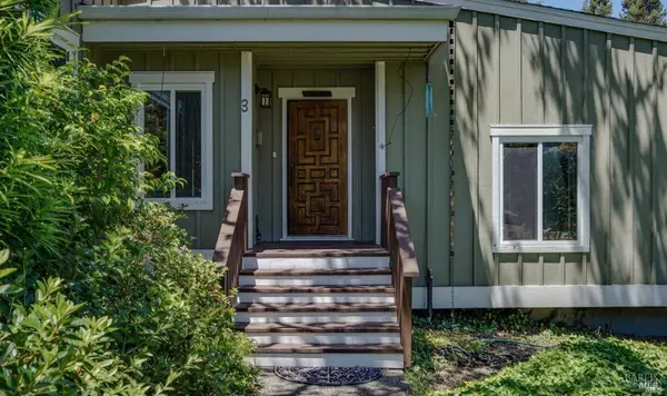 3 Oak Grove WAY, Napa, CA 94559