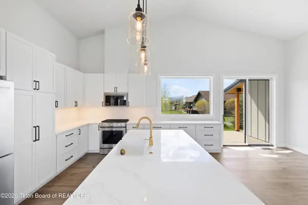 85 COLUMBINE Street, Alpine, WY 83128