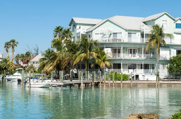 Nassau Sandyport Village Canal