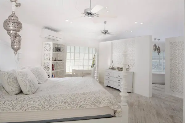 COLUMBUS LANDINGS San Salvador,