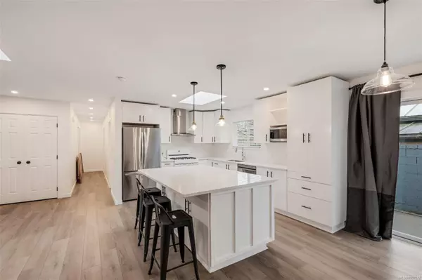 1000 Trunk Rd, Duncan, BC V9L 2S2