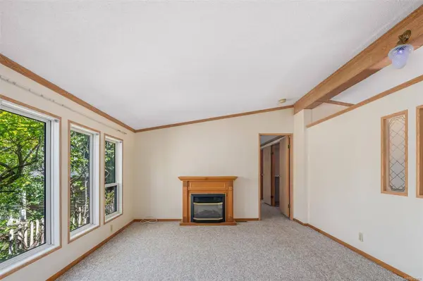 1581 Middle Rd #7, View Royal, BC V9A 7A6