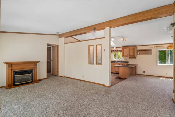 1581 Middle Rd #7, View Royal, BC V9A 7A6