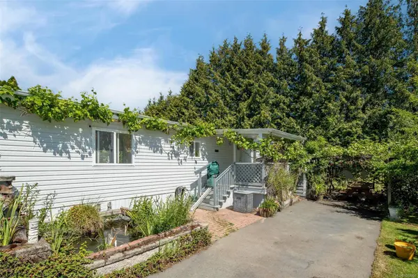 1581 Middle Rd #7, View Royal, BC V9A 7A6