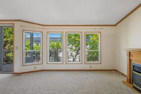 1581 Middle Rd #7, View Royal, BC V9A 7A6