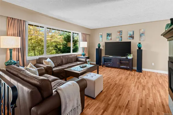 583 Langholme Dr, Colwood, BC V9C 1M1
