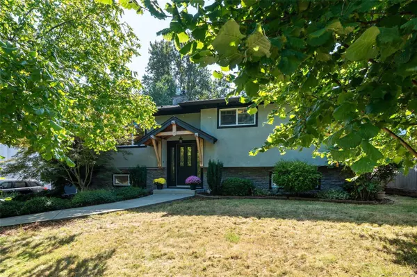 583 Langholme Dr, Colwood, BC V9C 1M1