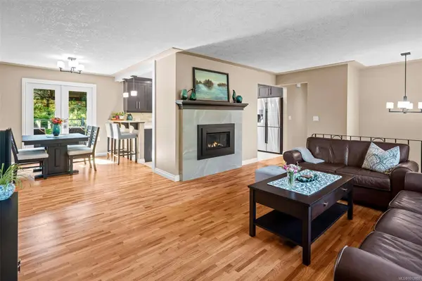 583 Langholme Dr, Colwood, BC V9C 1M1