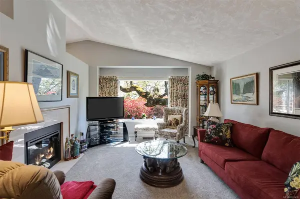 901 Kentwood LN #22, Saanich, BC V8Y 2Y6