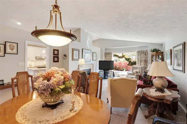 901 Kentwood LN #22, Saanich, BC V8Y 2Y6