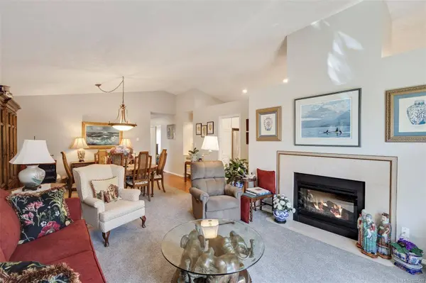 901 Kentwood LN #22, Saanich, BC V8Y 2Y6