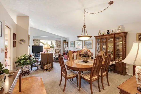 901 Kentwood LN #22, Saanich, BC V8Y 2Y6