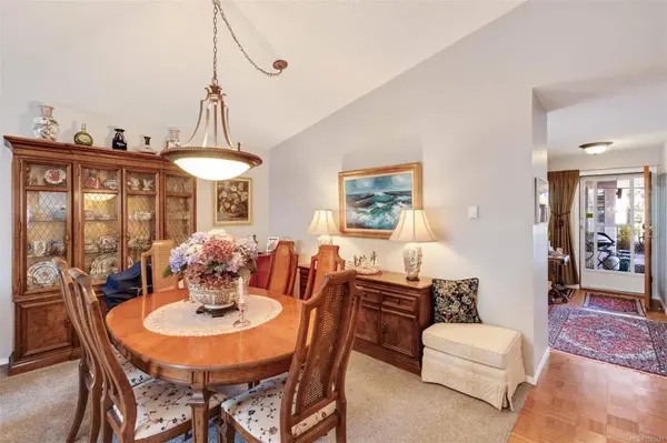 901 Kentwood LN #22, Saanich, BC V8Y 2Y6