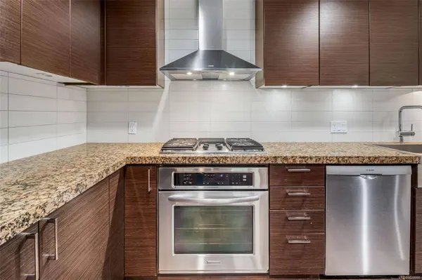 1400 Lynburne Pl #113, Langford, BC V9B 0A4