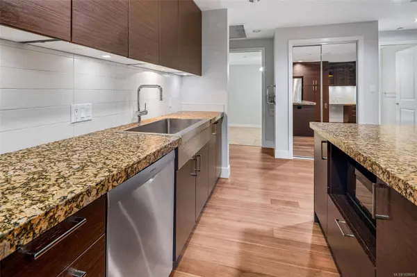 1400 Lynburne Pl #113, Langford, BC V9B 0A4