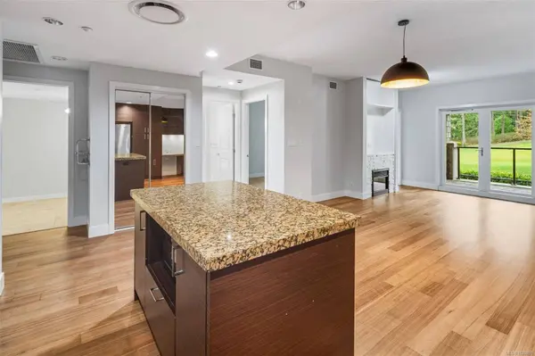 1400 Lynburne Pl #113, Langford, BC V9B 0A4