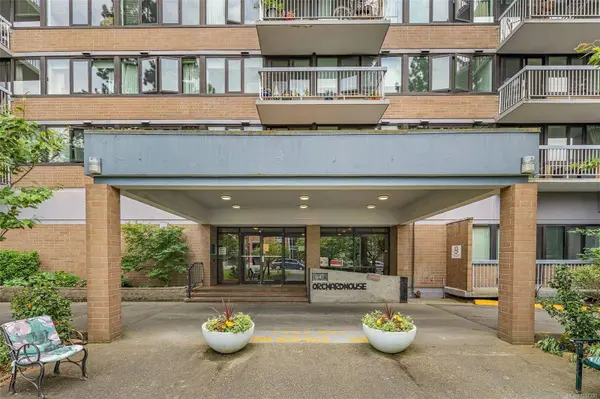 647 Michigan St #907, Victoria, BC V8V 1S9