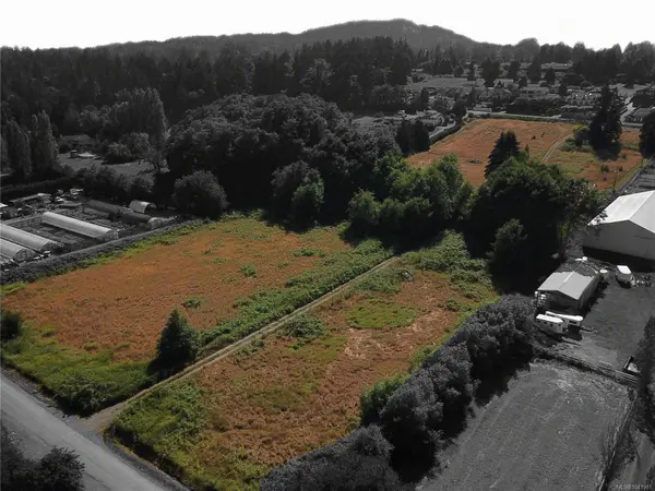 6275 Old East Rd, Central Saanich, BC V8Y 1R7