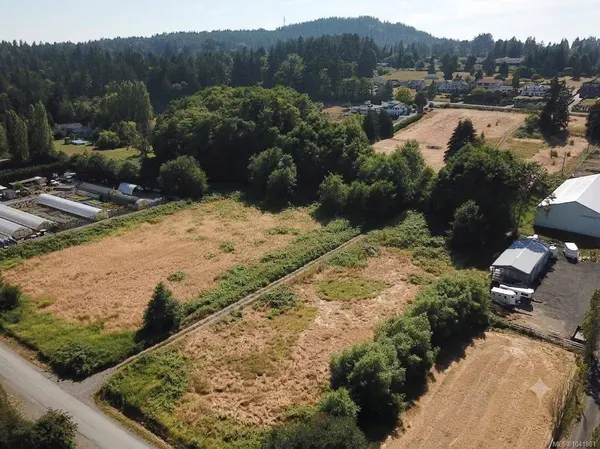 6275 Old East Rd, Central Saanich, BC V8Y 1R7