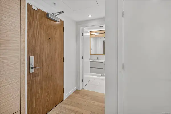 530 Michigan St ##116, Victoria, BC V8V 0G2