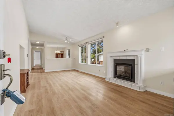 3 Eagle LN, View Royal, BC V9A 7M2