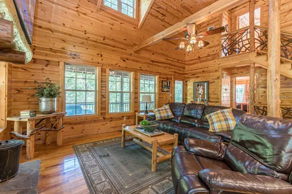 163 SEQUOIA TRCE, Cleveland, GA 30528