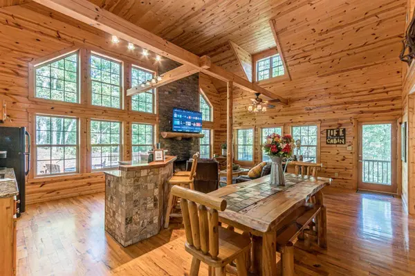 163 SEQUOIA TRCE, Cleveland, GA 30528