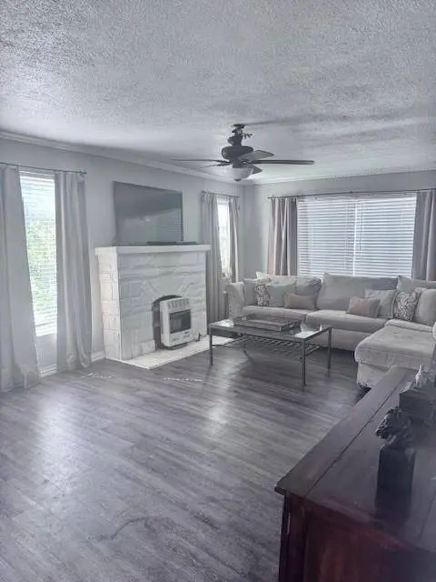 500 NW 15th Street, Fort Worth, TX 76164