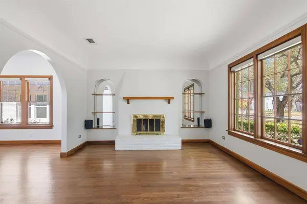 2516 Shirley Avenue, Fort Worth, TX 76109