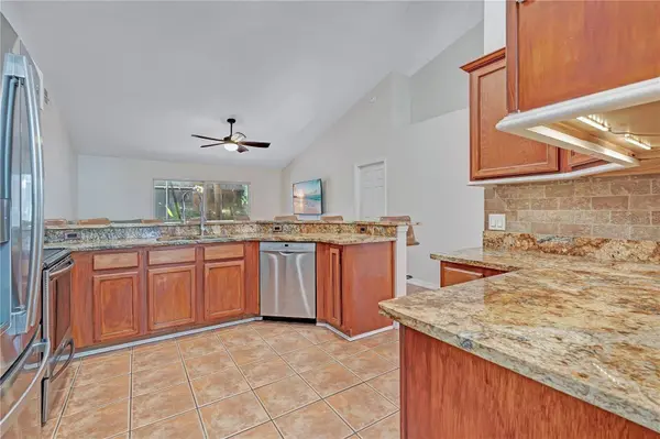 836 ELM FOREST DR, Minneola, FL 34715