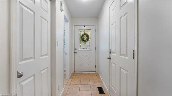 199 Saginaw Parkway #10, Cambridge, ON N1T 1T9