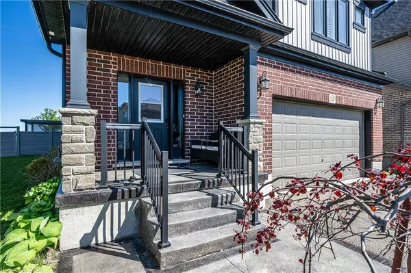 260 Dewdrop Crescent, Waterloo, ON N2V 0A9