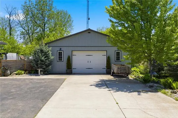 48 German School Road, Paris, ON N3L 3E1