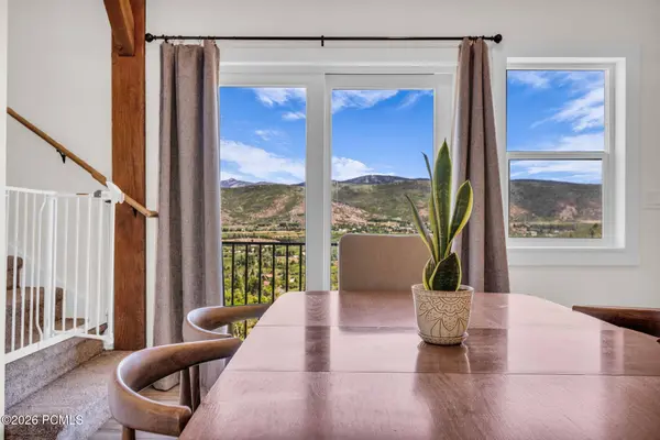 4405 S Red Oak DR Drive, Woodland, UT 84036