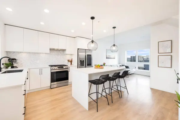 545 E 2nd ST #444, North Vancouver, BC V7L 1E1