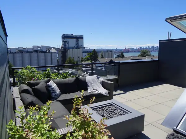 545 E 2nd ST #444, North Vancouver, BC V7L 1E1