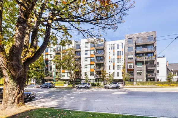 2235 E Broadway ST #204, Vancouver, BC V5N 0J5