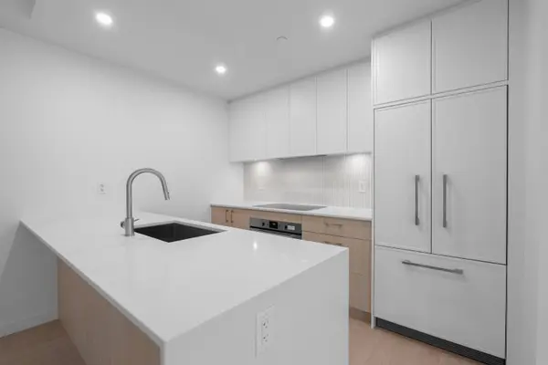 954 Lytton ST #120, North Vancouver, BC V7H 1E7