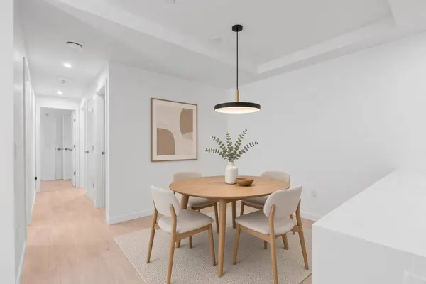 954 Lytton ST #120, North Vancouver, BC V7H 1E7